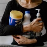 Misturar produtos de limpeza aumenta risco de acidentes