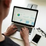 Empresas investirão mais em softwares em 2024, diz pesquisa