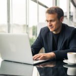 Pesquisa: 79% dos brasileiros compraram infoprodutos em 2023