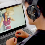 PLCC Idiomas: streaming busca ensinar idioma com cultura pop