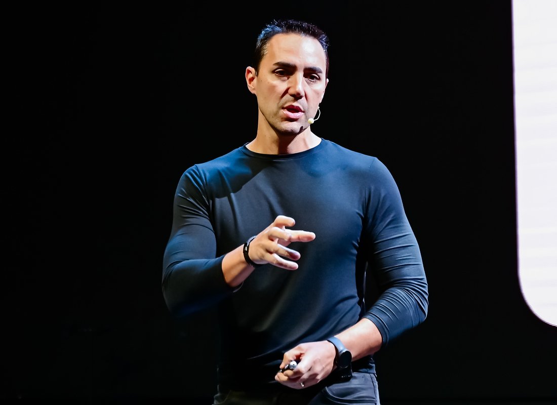 Ricardo Rocha desafia líderes em livro que funde habilidades