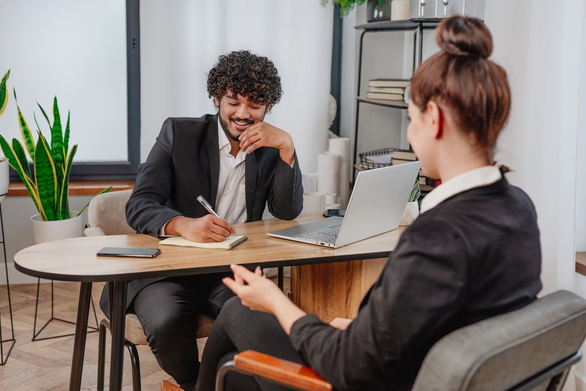 Candidato revela perfil ao falar de defeitos e qualidades