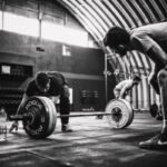 Kipping Handstand Push-ups colocam a saúde cervical em risco