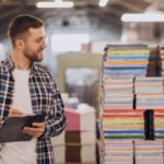 Escritores independentes encontram oportunidades no mercado