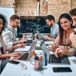 Smart workspaces otimizam tarefas e colaboração corporativa