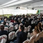 Brasil precisa reindustrializar, alerta professor da FGV