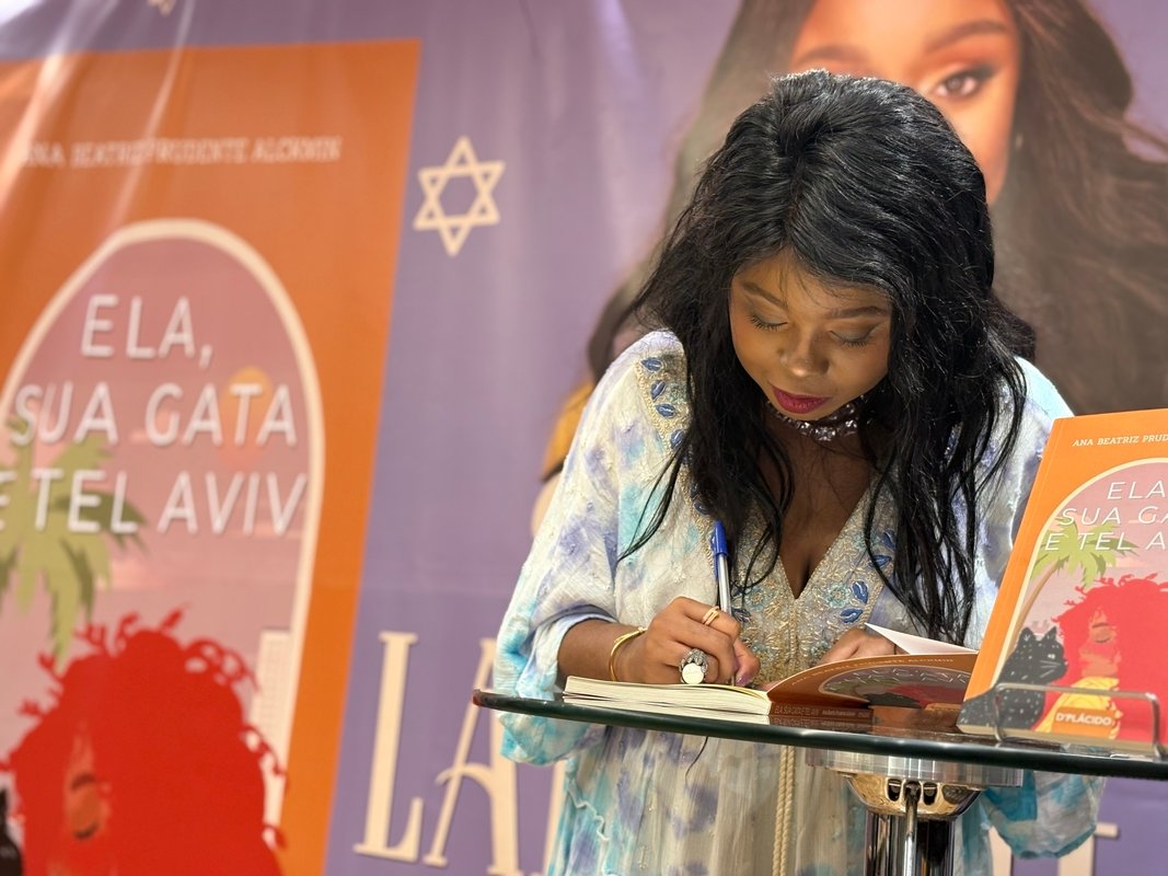 Ela, sua gata e Tel Aviv: romance aborda vínculos reais