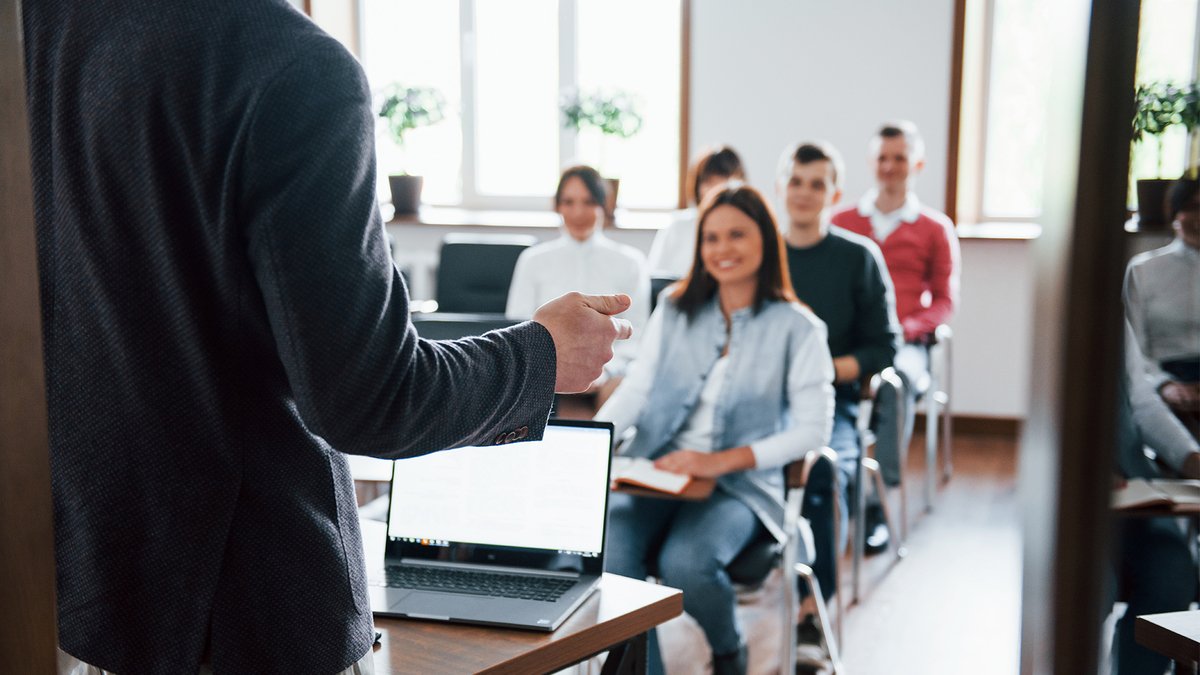 Cursos de IA refletem nova fase do ensino no Brasil