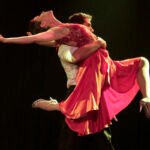 Espetáculo que conta a história do tango estreia no Brasil