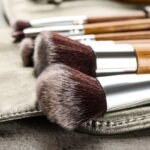 Higienização de pincéis de maquiagem ganha importância