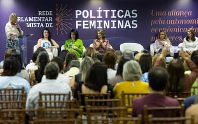 Política